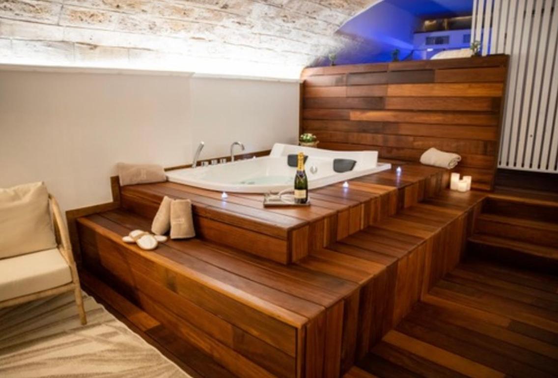 Lc Luxury Apartment Bari Eksteriør billede