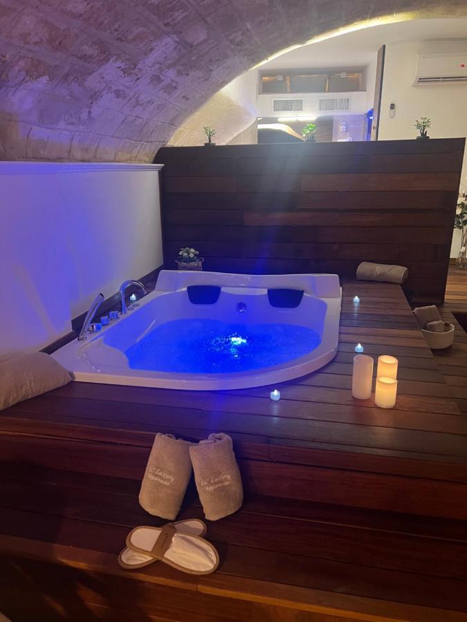 Lc Luxury Apartment Bari Eksteriør billede