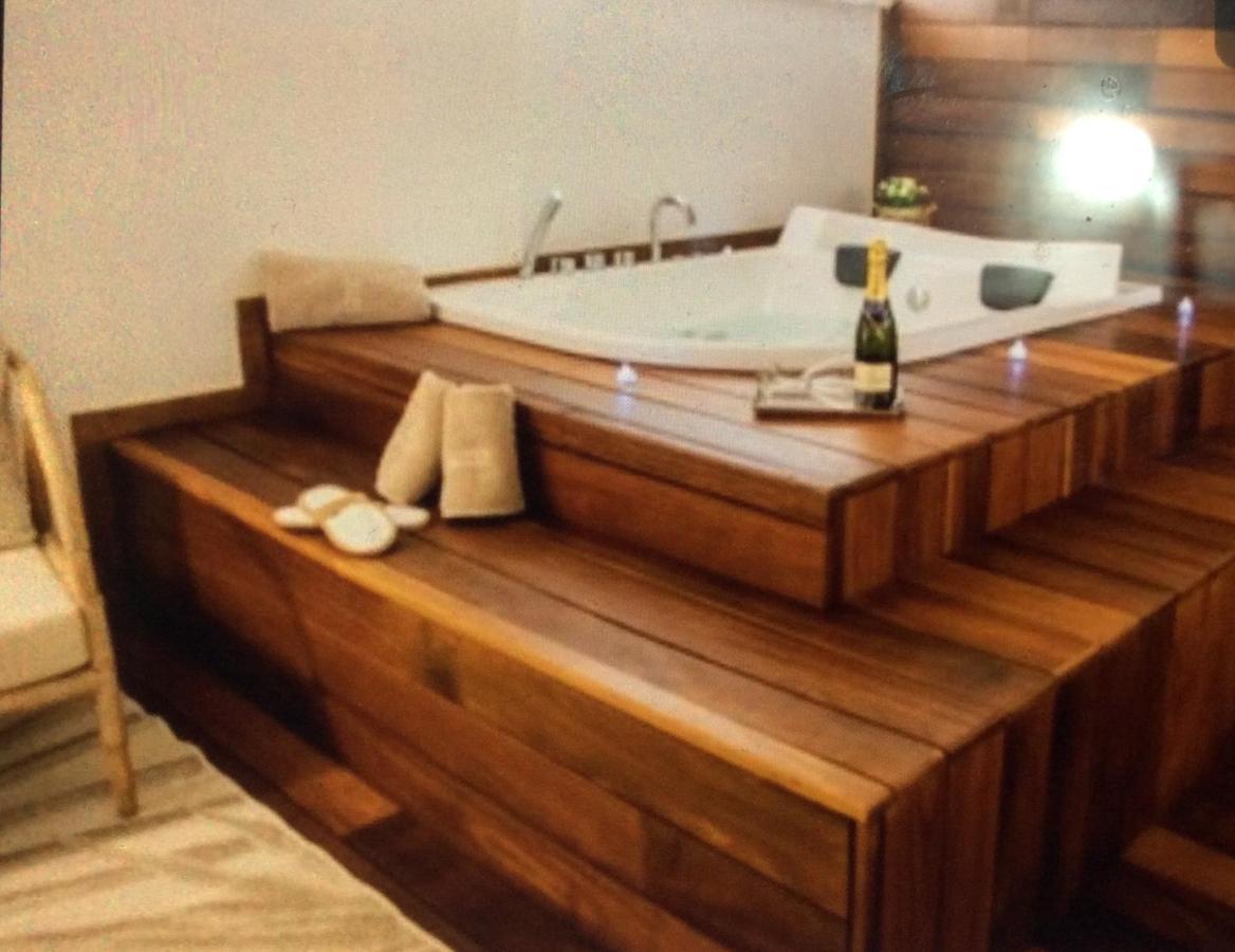 Lc Luxury Apartment Bari Eksteriør billede