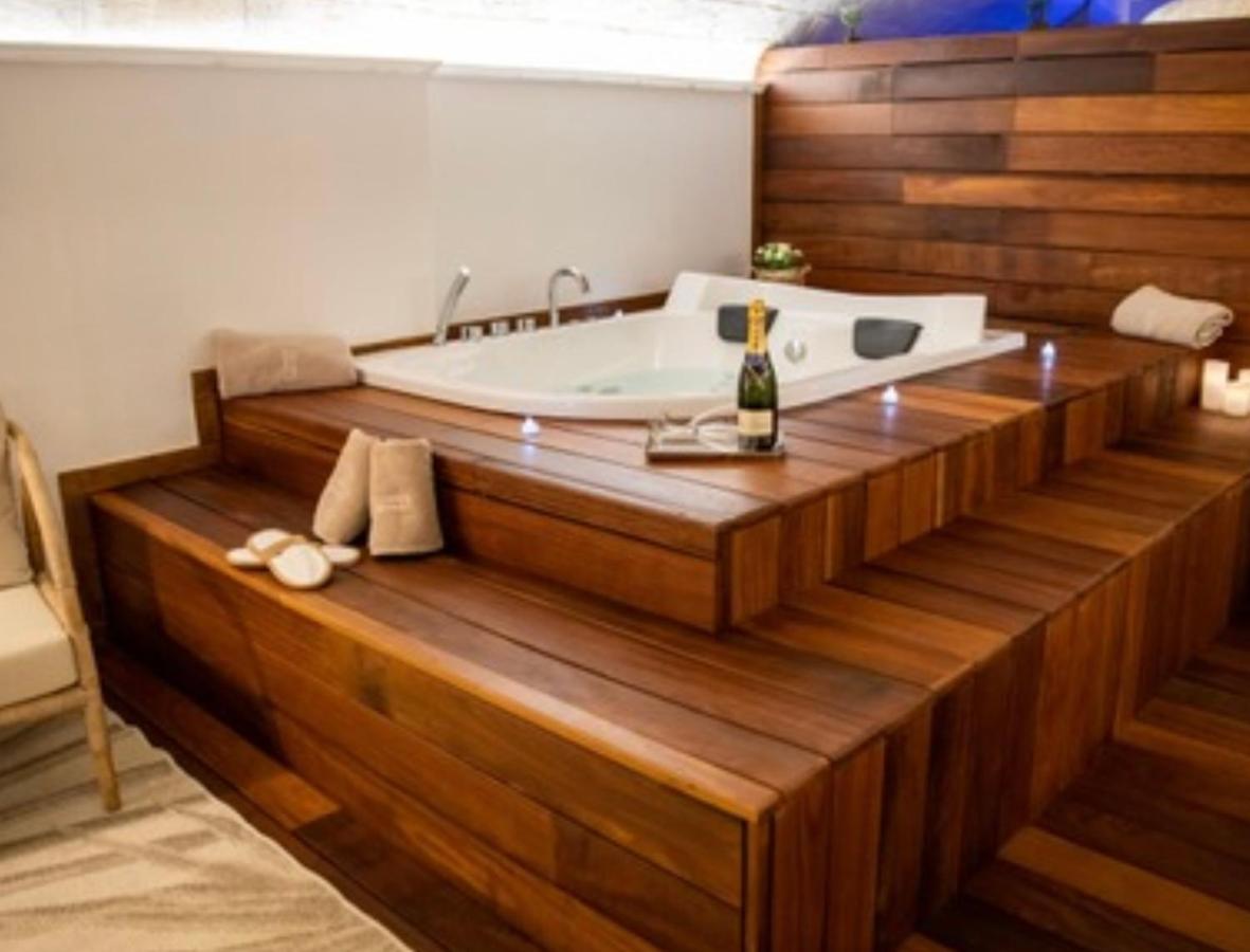 Lc Luxury Apartment Bari Eksteriør billede